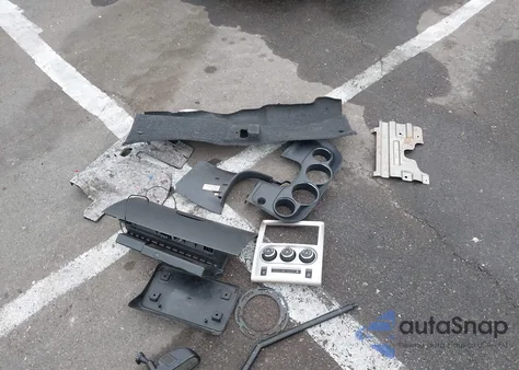 2011 Dodge Challenger Srt8 from USA, damaged, VIN 2B3CJ7DJ2BH501588